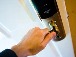 Colorado Springs Master Locksmith Colorado Springs, CO 719-208-3258 - com-side